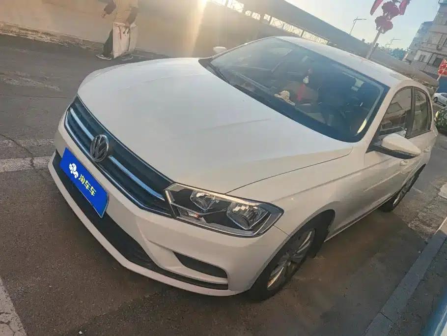 2019 Volkswagen Bora Legend 1.5L Manual Fashion Model (China VI Emission Standard) — миниатюра 1