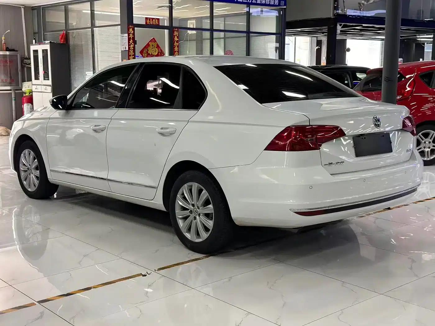 2018 Volkswagen Bora 1.5L Automatic Comfort Model — миниатюра 4
