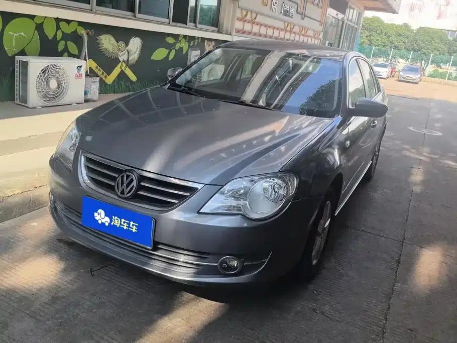 2012 Volkswagen Bora 1.6L Automatic Fashion Edition — миниатюра 1
