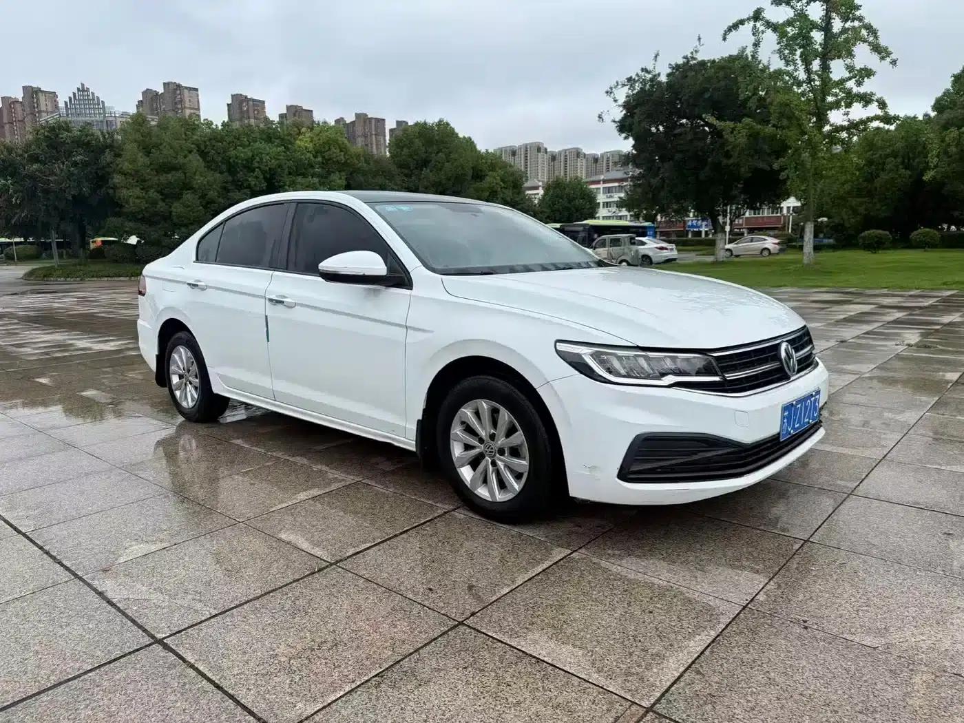 2020 Volkswagen Bora 1.5L Automatic Fashion Edition — миниатюра 1