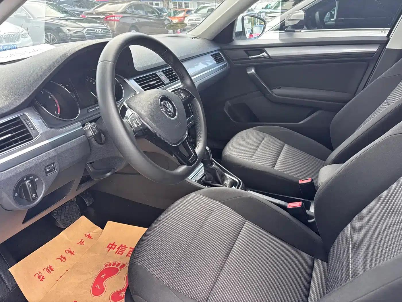 2019 Volkswagen Bora Legend 1.5L Automatic Leading Edition (National V Emission Standard) — миниатюра 3