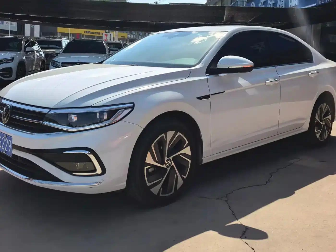 2023 Volkswagen Bora 280TSI DSG Premium Edition — миниатюра 1