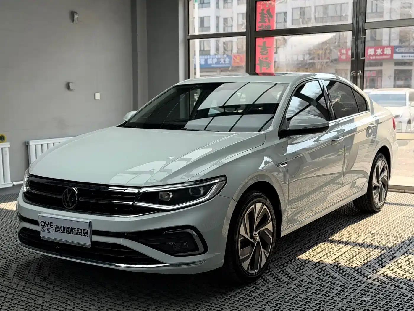 2023 Volkswagen Bora 280TSI DSG Premium Edition — миниатюра 1