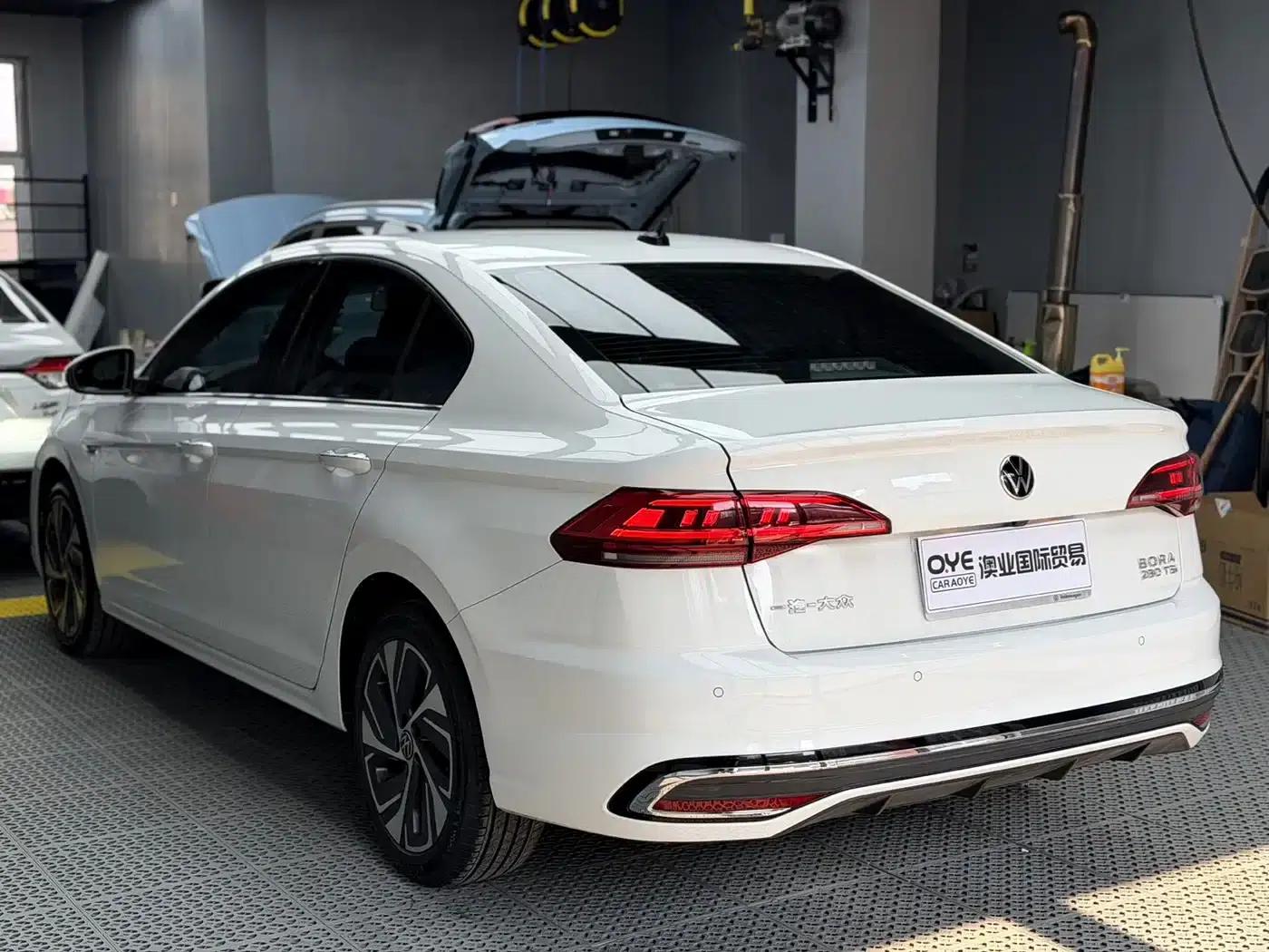 2023 Volkswagen Bora 280TSI DSG Premium Edition — миниатюра 4