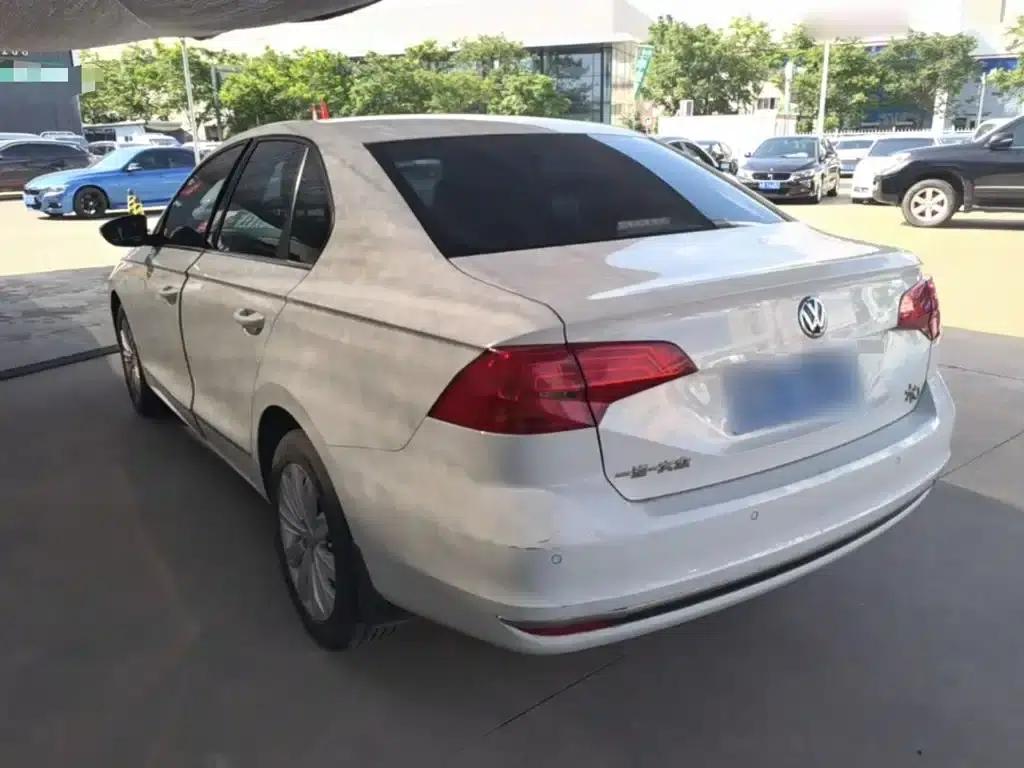 2016 Volkswagen Bora 1.6L Automatic Comfort Model — миниатюра 5