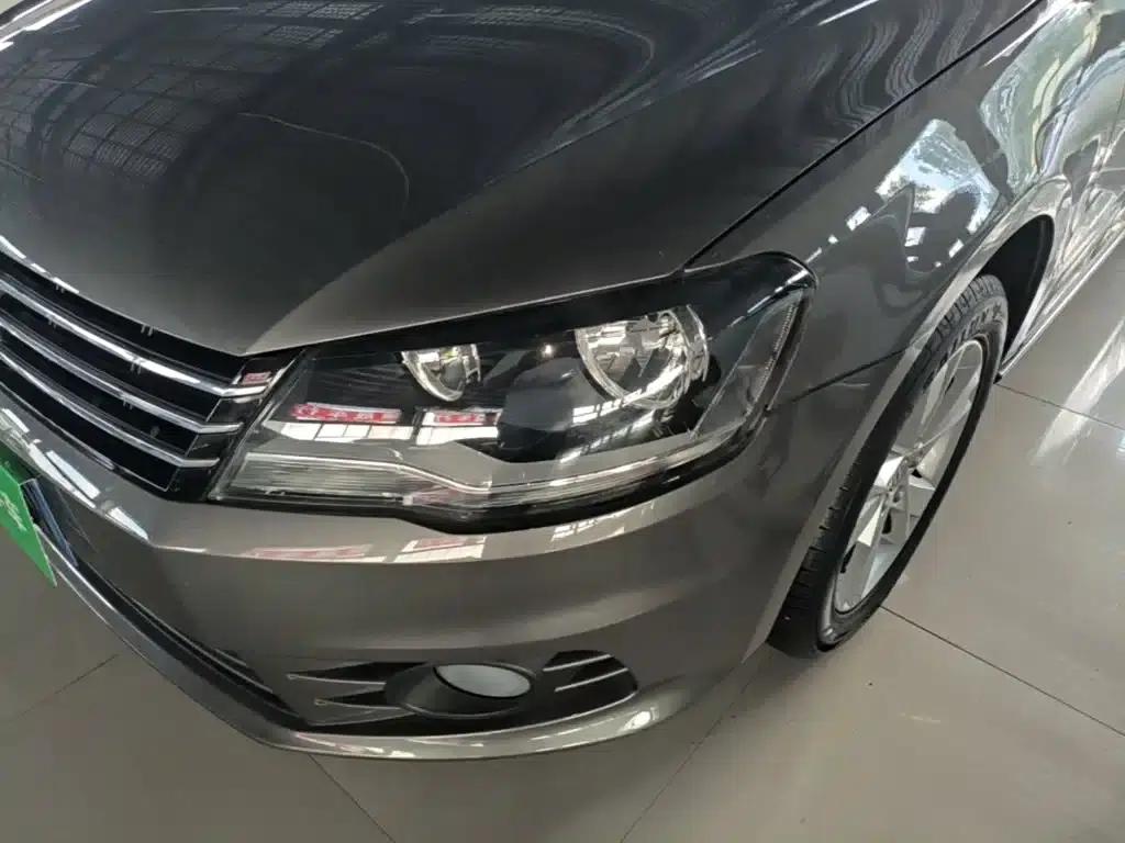 2014 Volkswagen Bora 1.6L Manual Comfort Model — миниатюра 24
