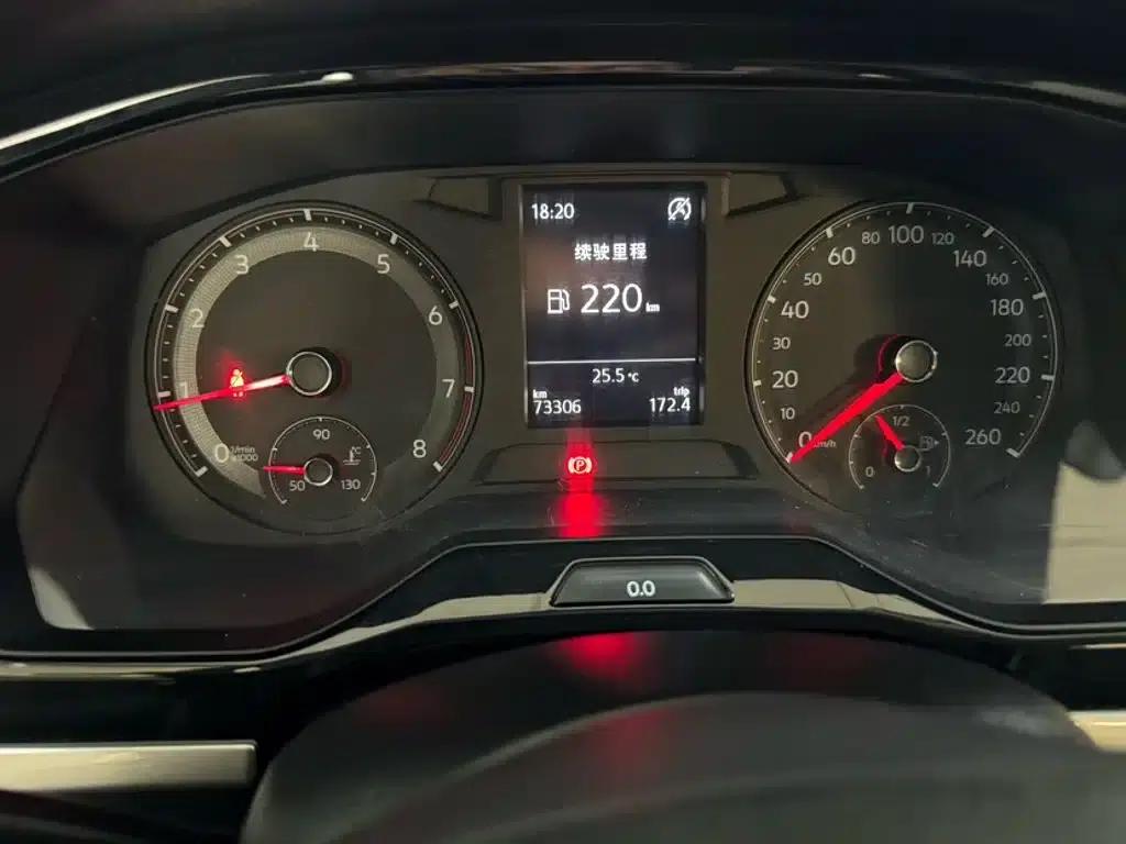 2020 Volkswagen Bora 1.5L Manual Fashion Edition — миниатюра 3