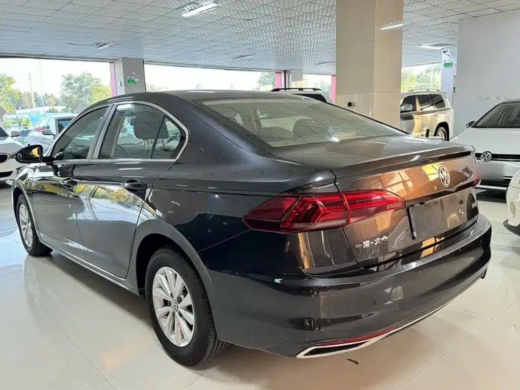 2020 Volkswagen Bora 1.5L Manual Fashion Edition — миниатюра 22