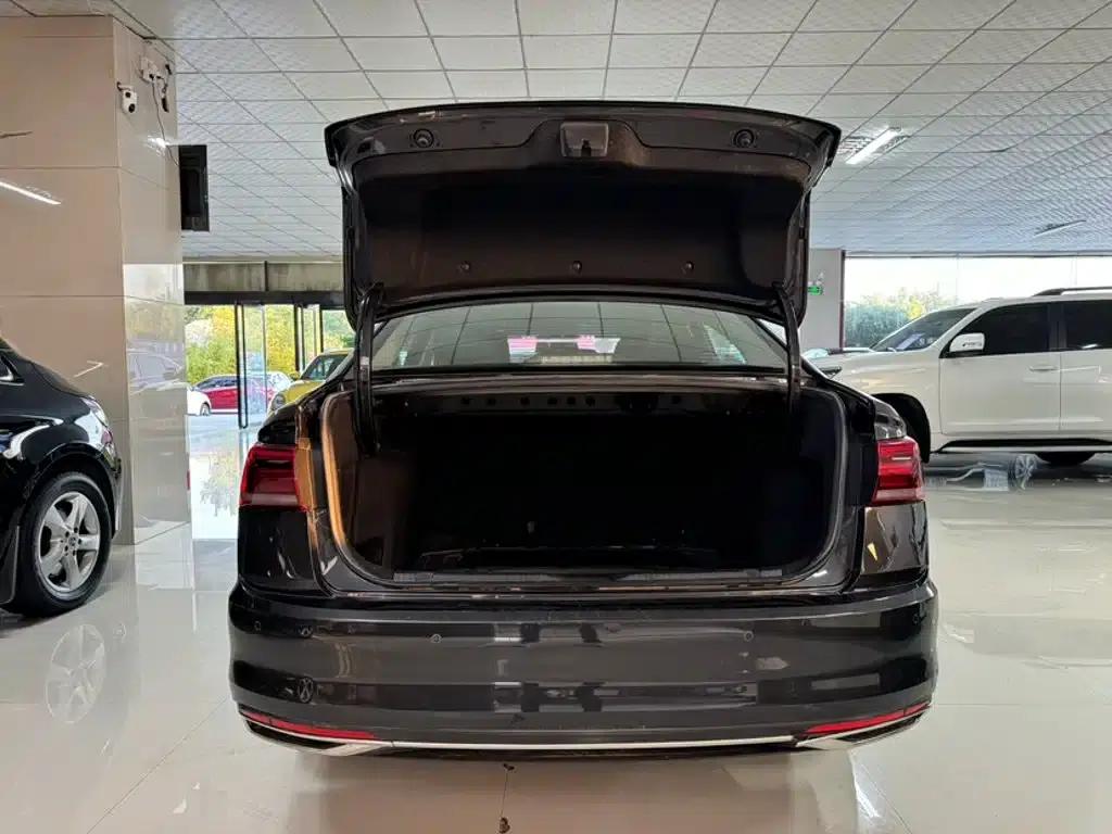 2020 Volkswagen Bora 1.5L Manual Fashion Edition — миниатюра 5
