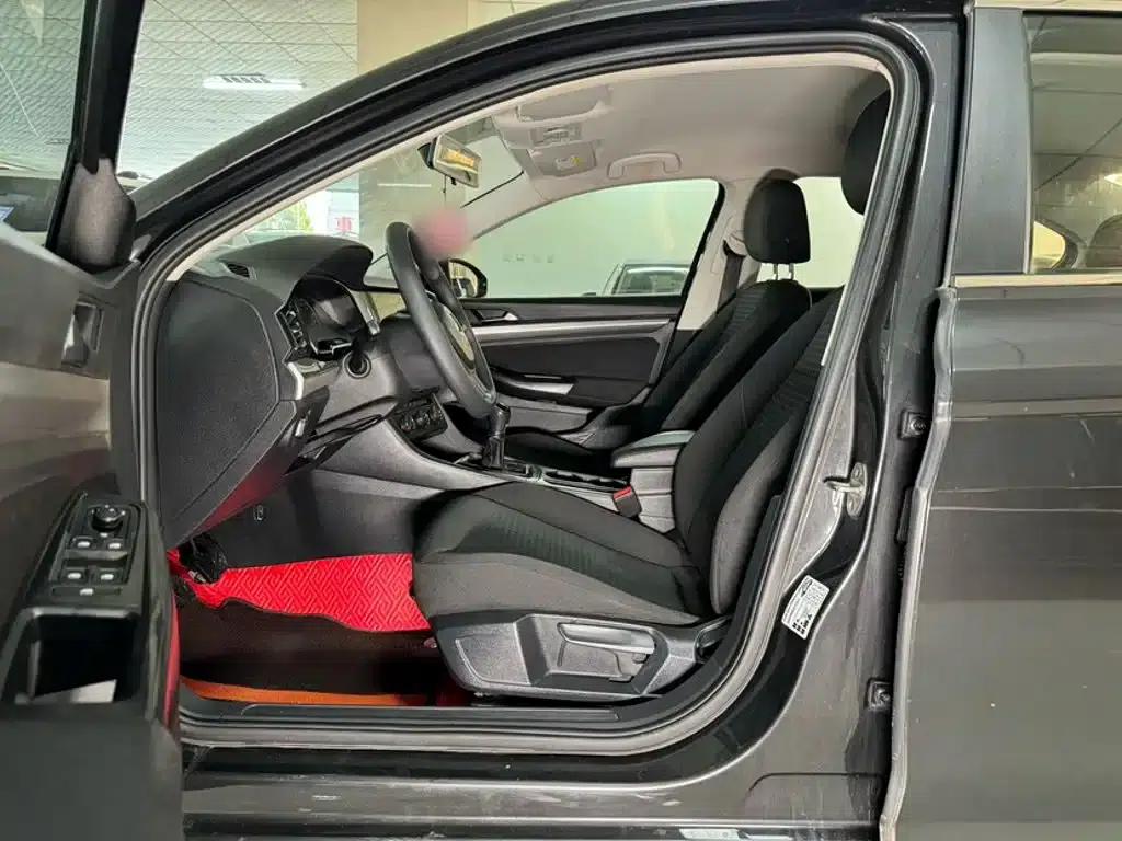 2020 Volkswagen Bora 1.5L Manual Fashion Edition — миниатюра 6
