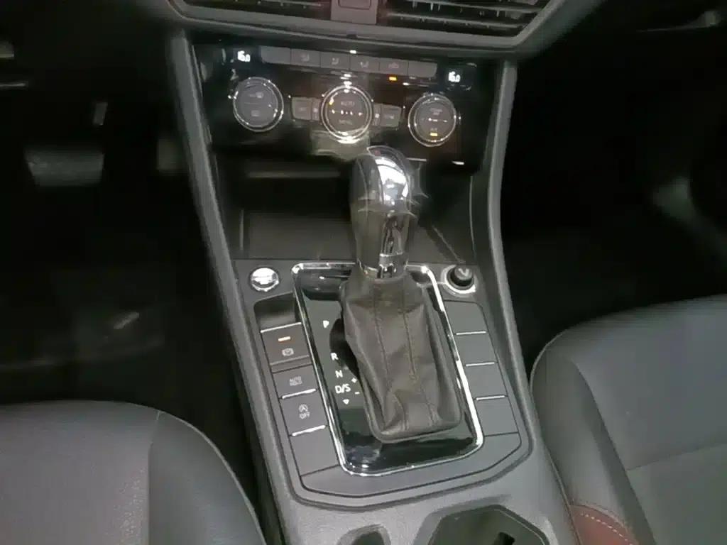 2019 Volkswagen Bora 1.5L Automatic Elite — миниатюра 14