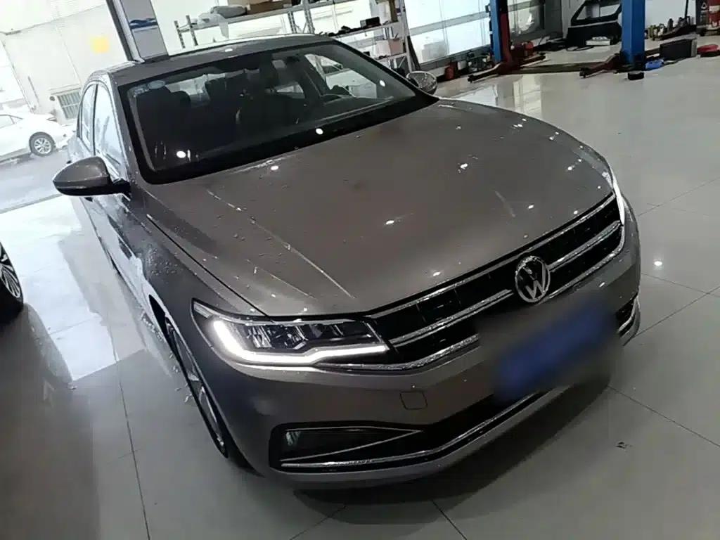 2019 Volkswagen Bora 1.5L Automatic Elite — миниатюра 4
