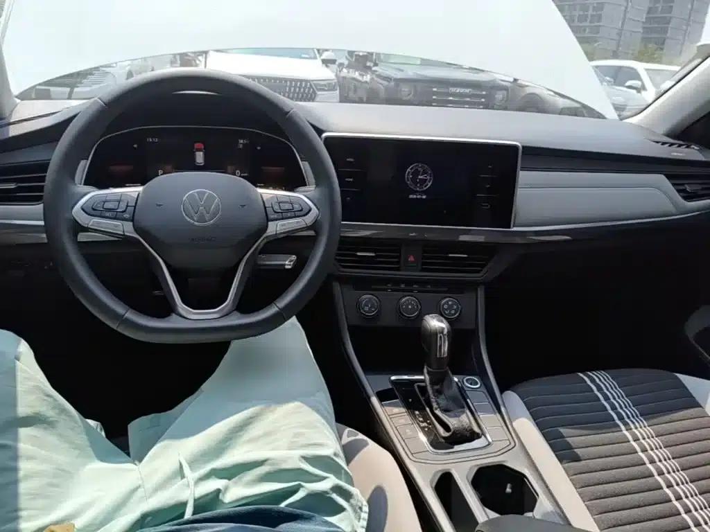 2023 Volkswagen Bora 200TSI DSG Comfort Edition — миниатюра 10