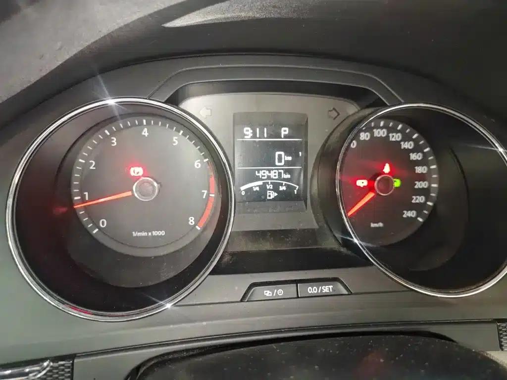 2014 Volkswagen Bora 1.6L Automatic Fashion Edition — миниатюра 5