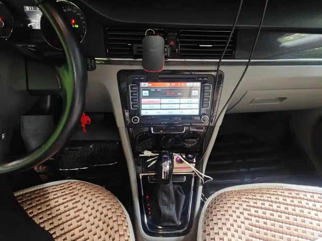 2014 Volkswagen Bora 1.6L Automatic Fashion Edition — миниатюра 6
