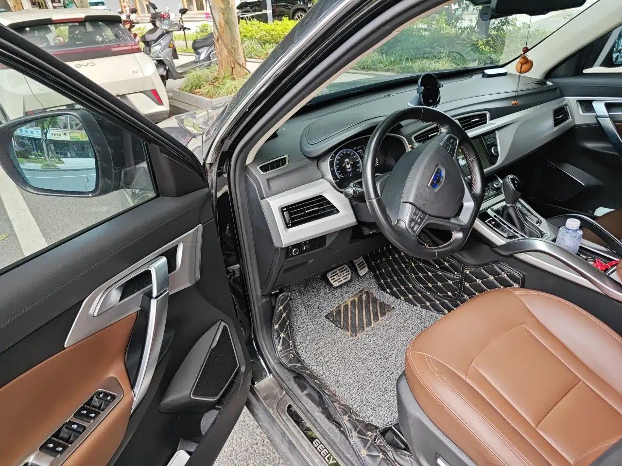 Geely Auto Emgrand X7 Sport 2016 1.8TD Automatic ZhiZun Version — миниатюра 16