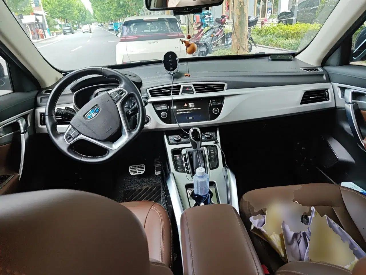 Geely Auto Emgrand X7 Sport 2016 1.8TD Automatic ZhiZun Version — миниатюра 9