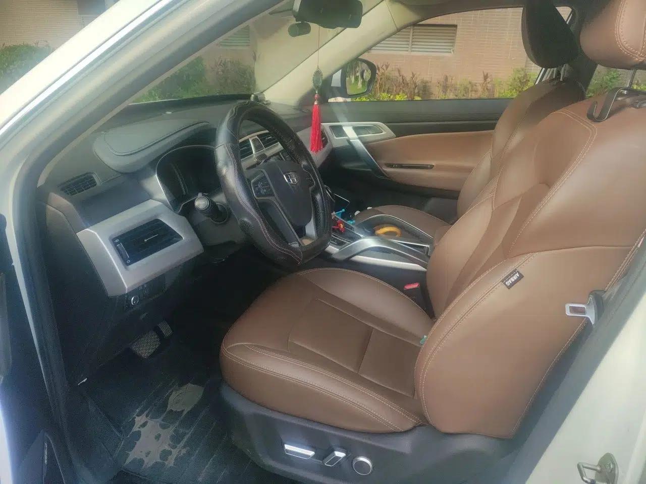 Geely Auto Emgrand X7 Sport 2018 Revised Version 1.8TD Automatic Two-Wheel Drive Smart 4G Connectivity Edition — миниатюра 16