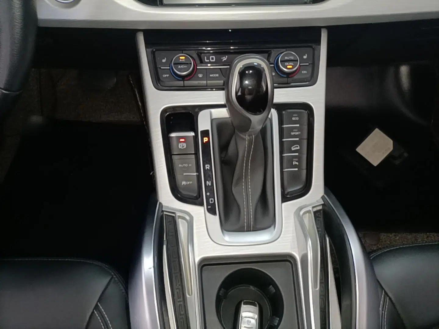 Geely Auto Emgrand X7 Sport 2018 1.8TD Automatic Two-Wheel Drive Smart Connect 4G Internet Edition — миниатюра 16