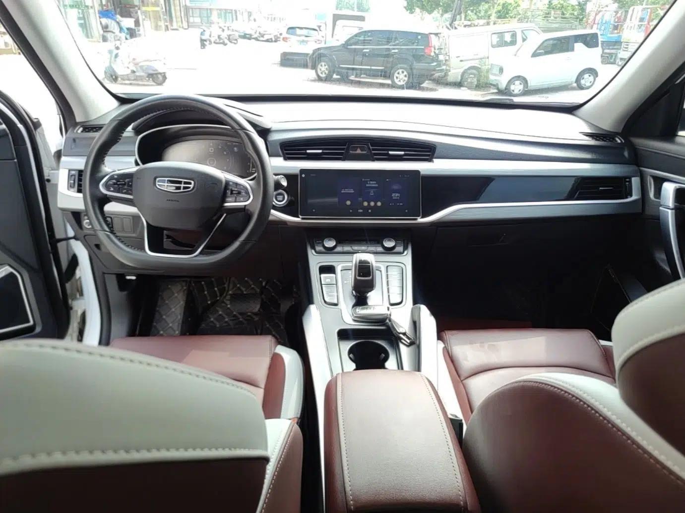 Geely Auto Emgrand X7 Sport 2022 1.8TD DCT Zhiya Trim — миниатюра 12