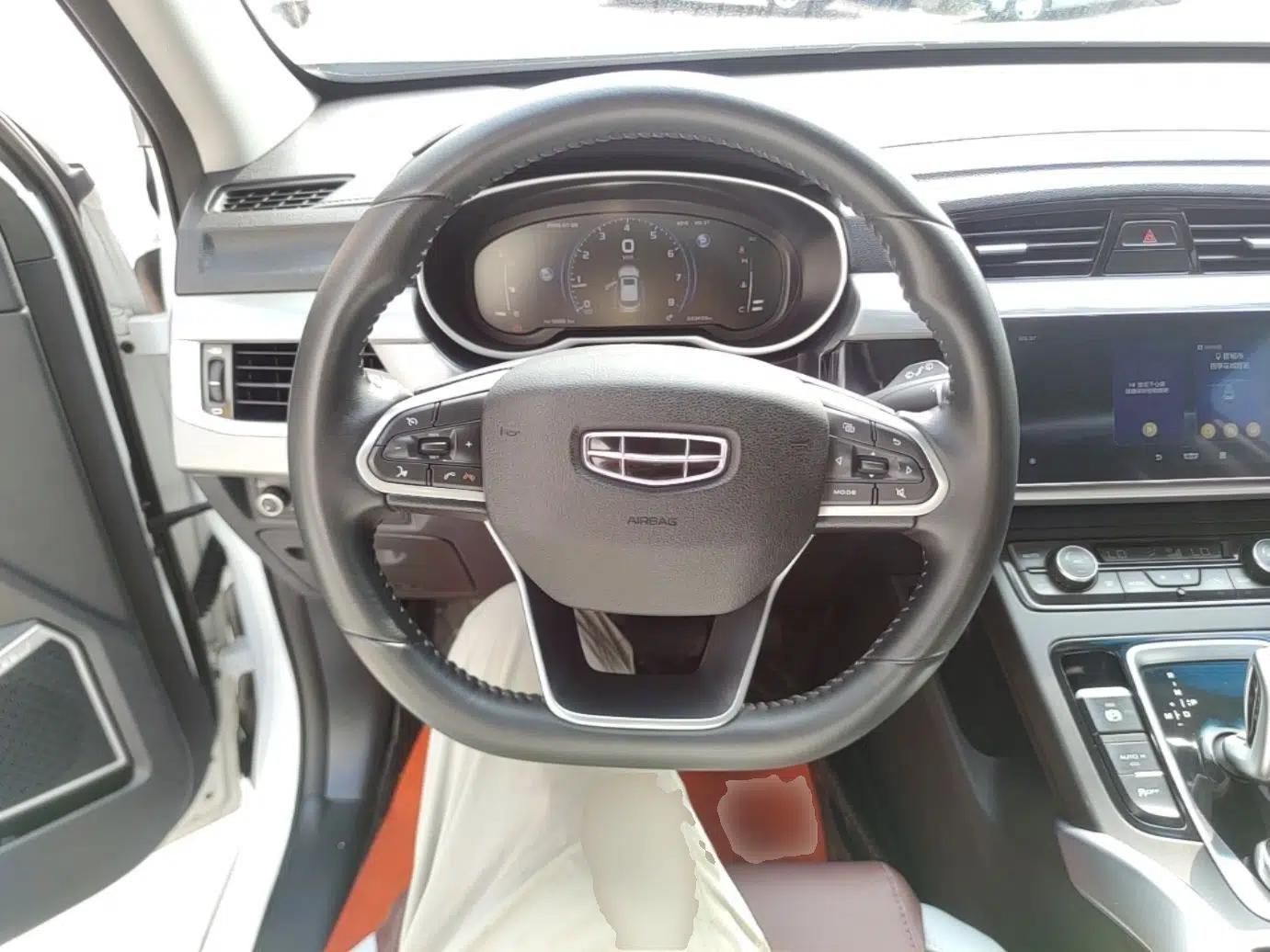 Geely Auto Emgrand X7 Sport 2022 1.8TD DCT Zhiya Trim — миниатюра 13