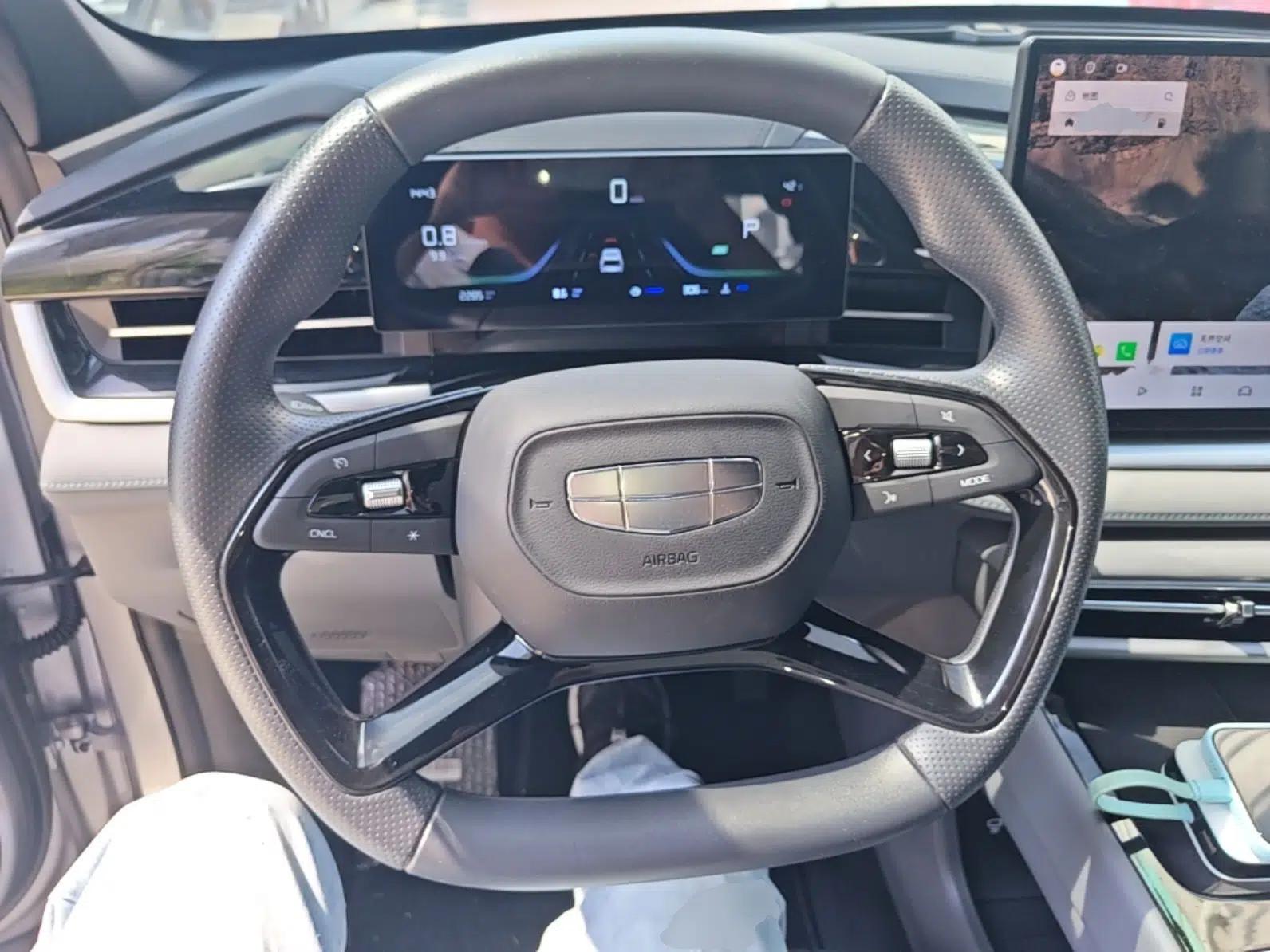 Geely Auto Emgrand X7 Sport 2026 Model 1.5TD Aspirational — миниатюра 13