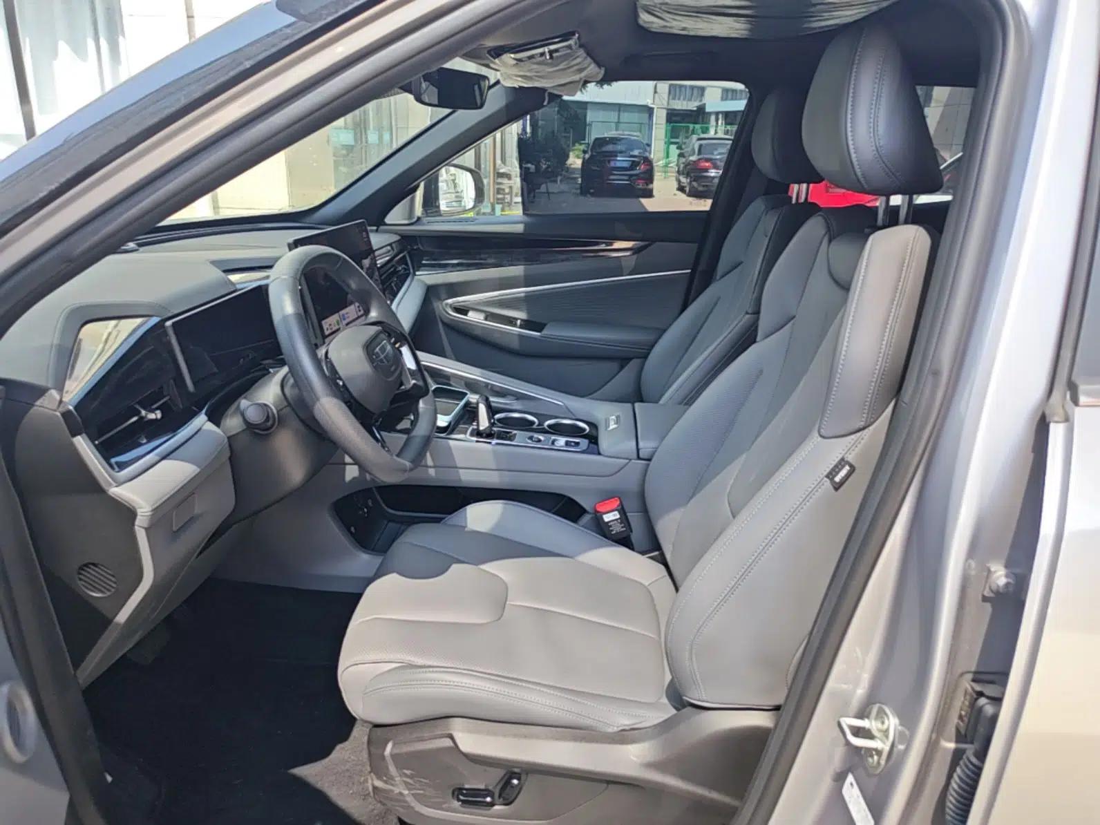 Geely Auto Emgrand X7 Sport 2026 Model 1.5TD Aspirational — миниатюра 17