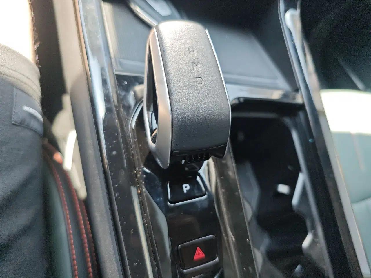 Geely Auto Emgrand X7 Sport 2024 1.5TD Smart Connect+ — миниатюра 14