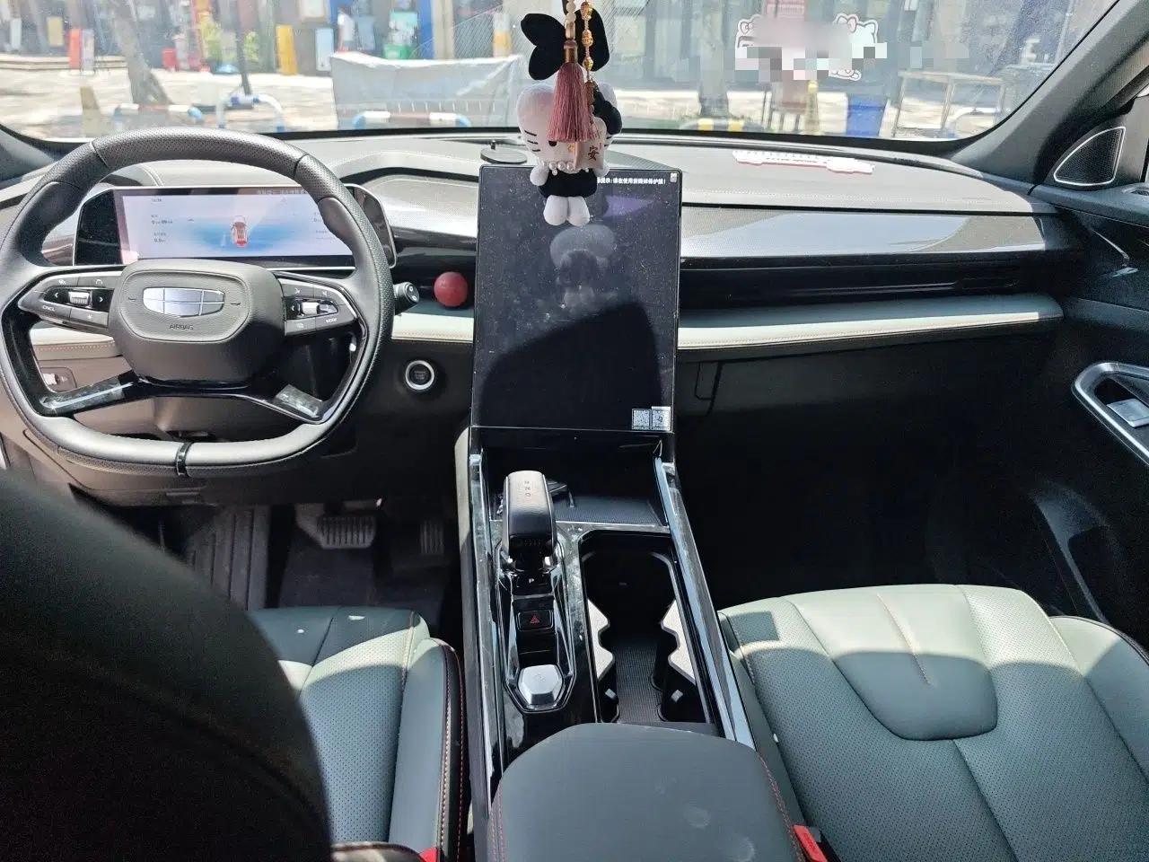 Geely Auto Emgrand X7 Sport 2024 1.5TD Smart Connect+ — миниатюра 9