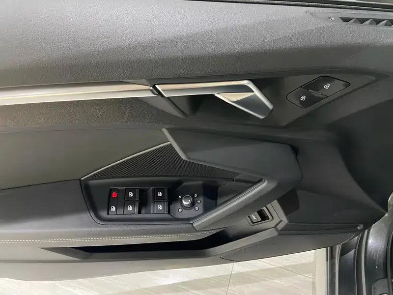 Audi A3 2023 Facelift A3L Limousine 35 TFSI Sporty Edition — миниатюра 25
