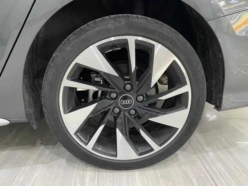 Audi A3 2023 Facelift A3L Limousine 35 TFSI Sporty Edition — миниатюра 7