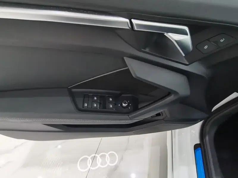 Audi A3 2022 Sportback 35 TFSI Fashion Sport — миниатюра 17