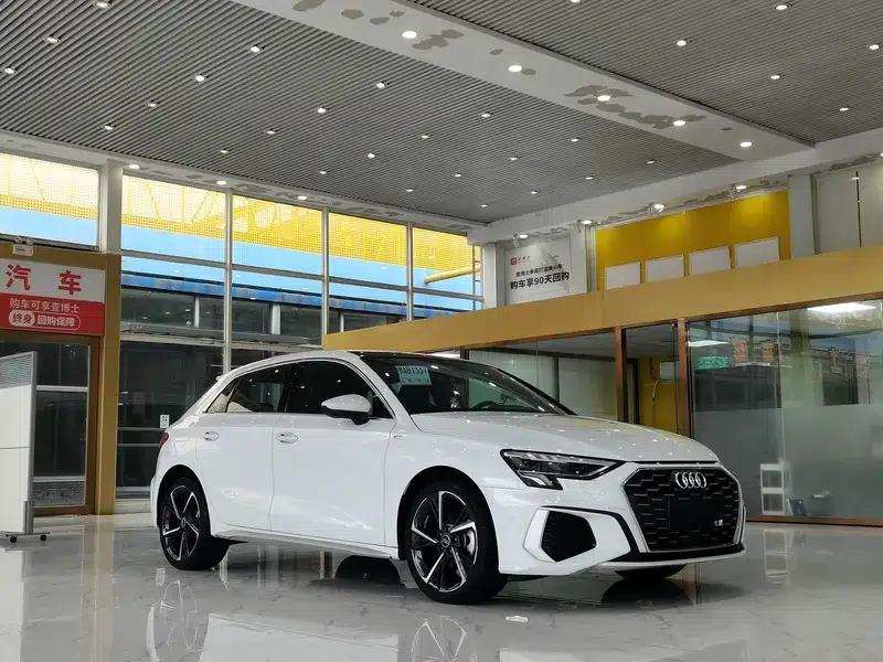 Audi A3 2022 Sportback 35 TFSI Fashion Sport — миниатюра 3