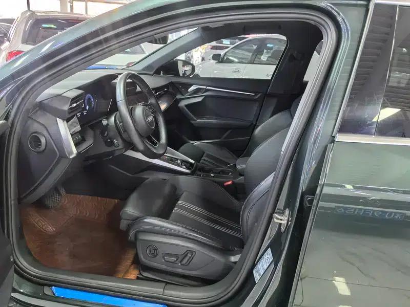 Audi A3 2024 Sportback 35 TFSI Fashionable Elegant Model — миниатюра 11