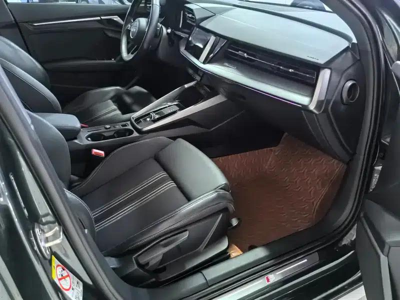 Audi A3 2024 Sportback 35 TFSI Fashionable Elegant Model — миниатюра 7