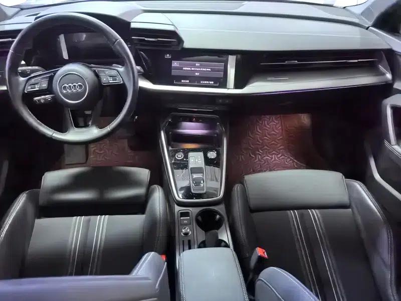 Audi A3 2024 Sportback 35 TFSI Fashionable Elegant Model — миниатюра 9