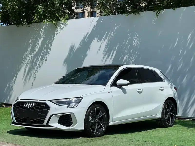 Audi A3 2023 Facelift Sportback 35 TFSI Fashion Sporty Model — миниатюра 1