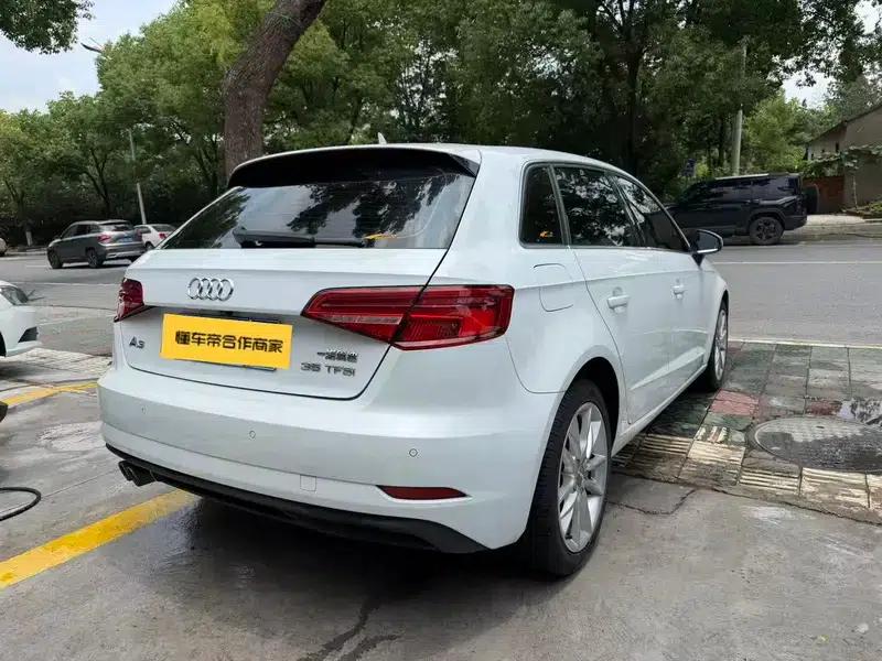 Audi A3 2018 30th Anniversary Edition Sportback 35 TFSI Progressive — миниатюра 5