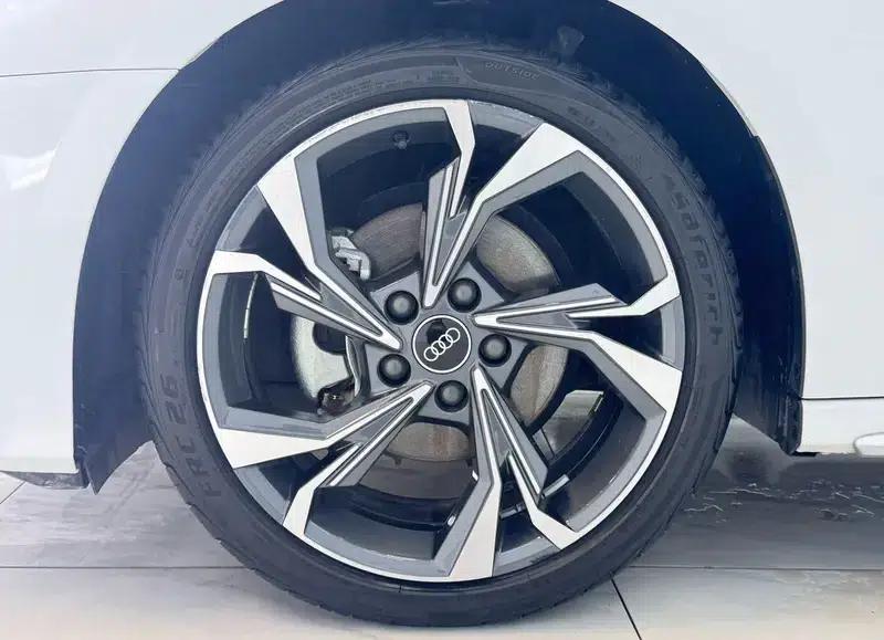 Audi A3 2021 Sportback 35 TFSI Luxury Sport — миниатюра 11