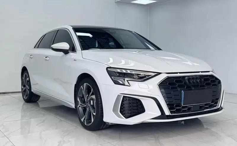 Audi A3 2021 Sportback 35 TFSI Luxury Sport — миниатюра 3