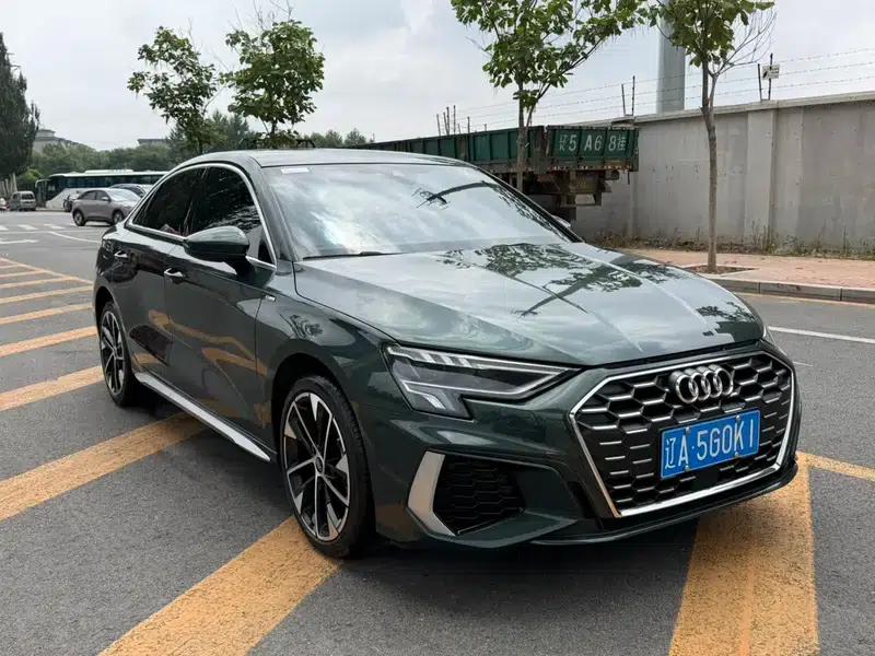 2023 Audi A3 A3L Limousine 35 TFSI Fashion Sport — миниатюра 3