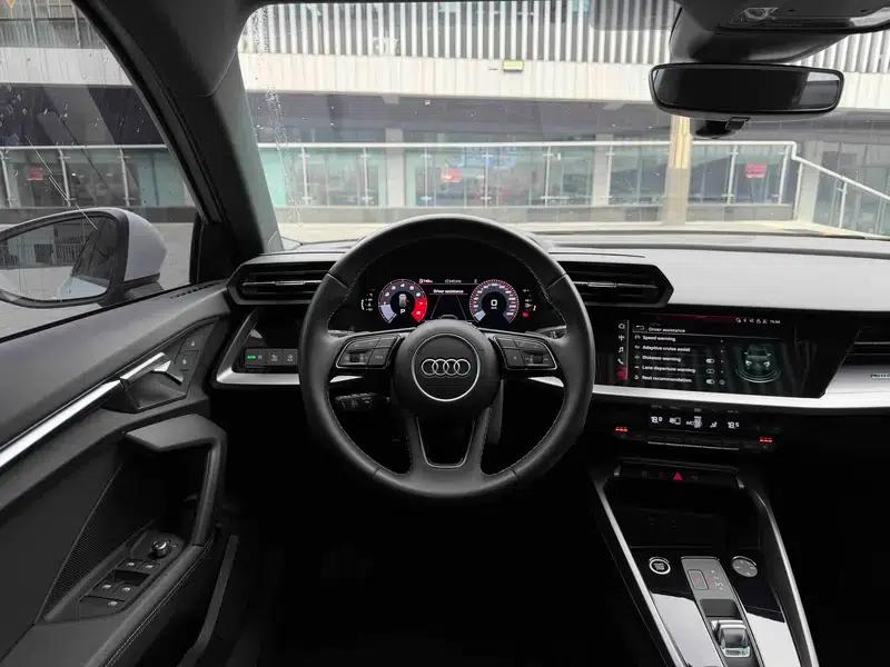 Audi A3 2023 Facelift Sportback 35 TFSI Fashion Sporty Model — миниатюра 15