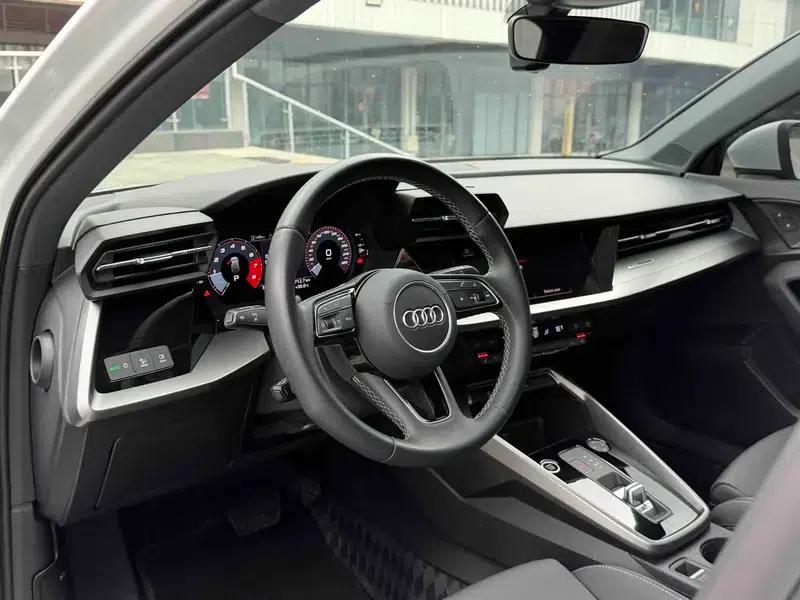 Audi A3 2023 Facelift Sportback 35 TFSI Fashion Sporty Model — миниатюра 16