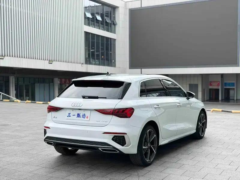 Audi A3 2023 Facelift Sportback 35 TFSI Fashion Sporty Model — миниатюра 6