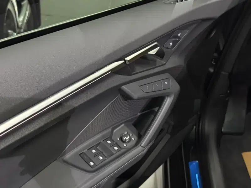Audi A3 2024 Sportback 35 TFSI Luxury Sport — миниатюра 11