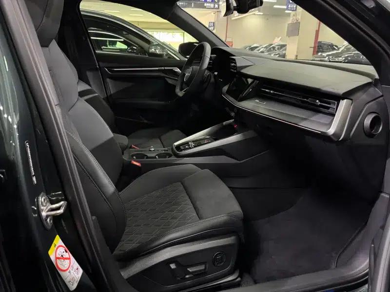 Audi A3 2024 Sportback 35 TFSI Luxury Sport — миниатюра 5