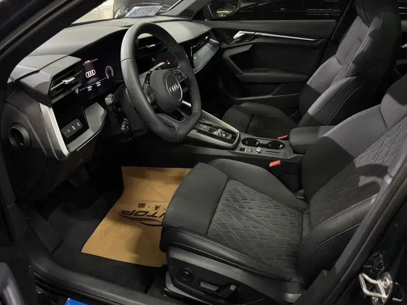 Audi A3 2024 Sportback 35 TFSI Luxury Sport — миниатюра 8