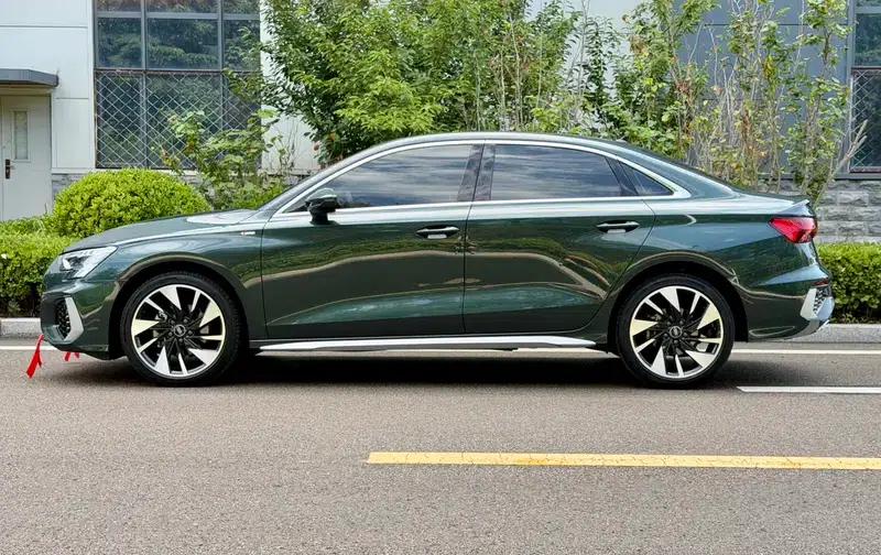 2023 Audi A3 A3L Limousine 35 TFSI Fashion Sport — миниатюра 4