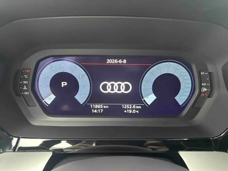 Audi A3 2022 Sportback 35 TFSI Progressive Sport — миниатюра 12
