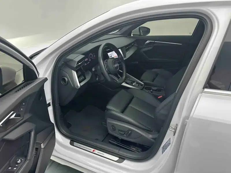 Audi A3 2022 Sportback 35 TFSI Progressive Sport — миниатюра 14